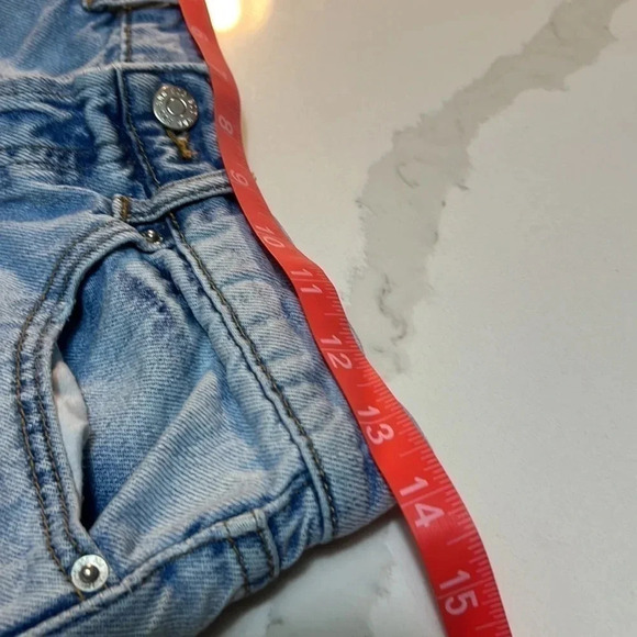 Urban Outfitters BDG‎  cut off's. Size 27. Slightly Distressed. - Picture 9 of 11